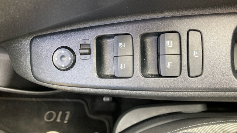 Hyundai i10 1.0 MPi SE Connect 5dr Petrol Hatchback